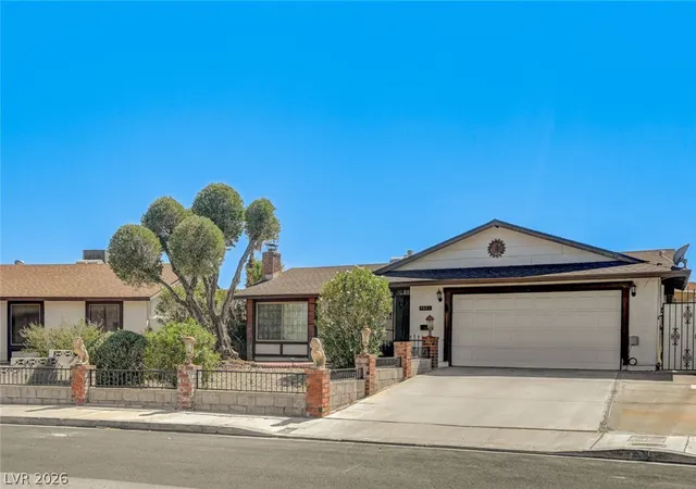 Photo 2 of Sale Pending at 3573 Moraga Dr, Las Vegas, NV 89103 | MLS# 2815994 | Listing updated on 2026-09-13