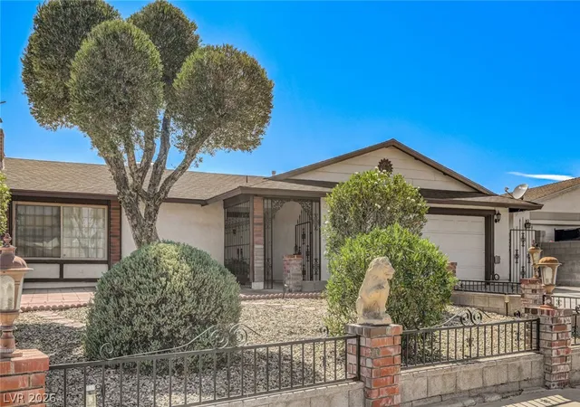 Photo 3 of Sale Pending at 3573 Moraga Dr, Las Vegas, NV 89103 | MLS# 2815994 | Listing updated on 2026-09-13