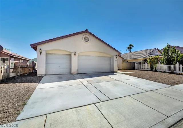 Photo 3 of Sale Pending at 4321 Roaming Breeze Rd, North Las Vegas, NV 89031 | MLS# 2812705 | Listing updated on 2026-10-02