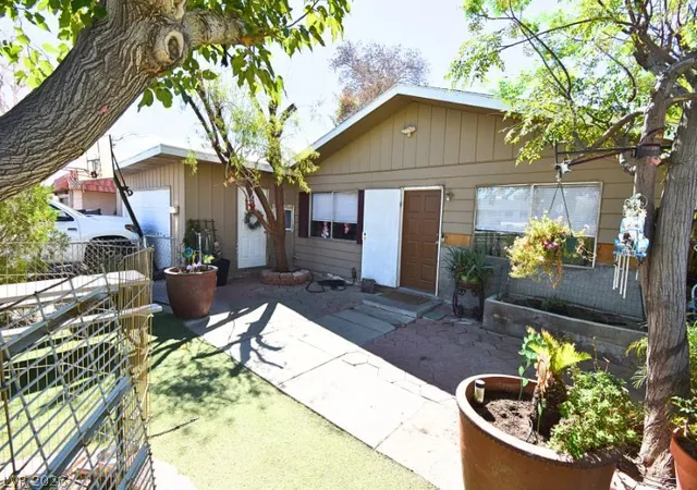 Photo 1 of Single family home for sale at 5305 Camden Ave, Las Vegas, NV 89122 | MLS# 2816662 | Listing updated on 2026-09-07
