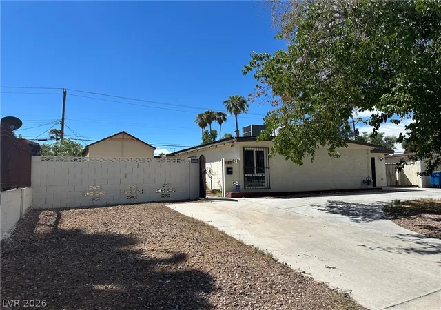 Photo 3 of Sale Pending at 1571 Serenada Ave, Las Vegas, NV 89169 | MLS# 2813516 | Listing updated on 2026-09-19