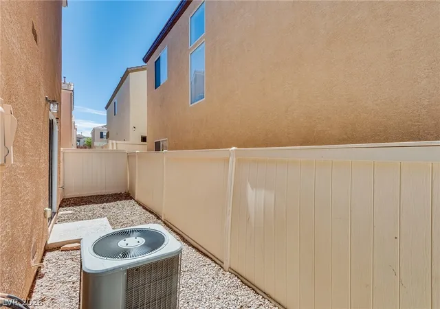 Photo 34 of Single family home for sale at 913 Blushing Rose Pl, Henderson, NV 89052 | MLS# 2816707 | Listing updated on 2026-09-12
