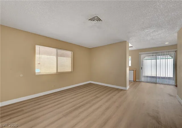 Photo 3 of Townhouse for sale at 7016 Sylvan Oak Dr, Las Vegas, NV 89147 | MLS# 2816752 | Listing updated on 2026-10-01
