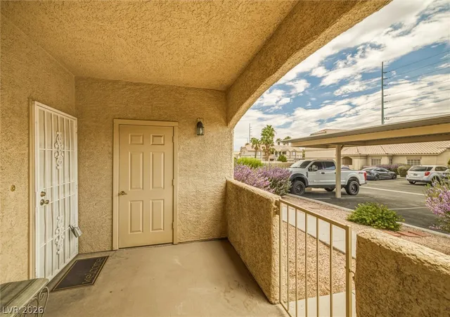 Listing Photo 5 - Condo for sale in building located at 1401 N Michael Wy, Las Vegas, NV 89108 - Unit #139