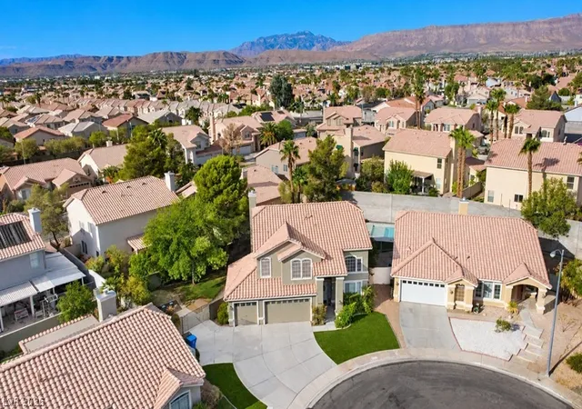 Photo 3 of Single family home for sale at 8935 Waymire Crk Ct, Las Vegas, NV 89147 | MLS# 2816831 | Listing updated on 2026-09-10