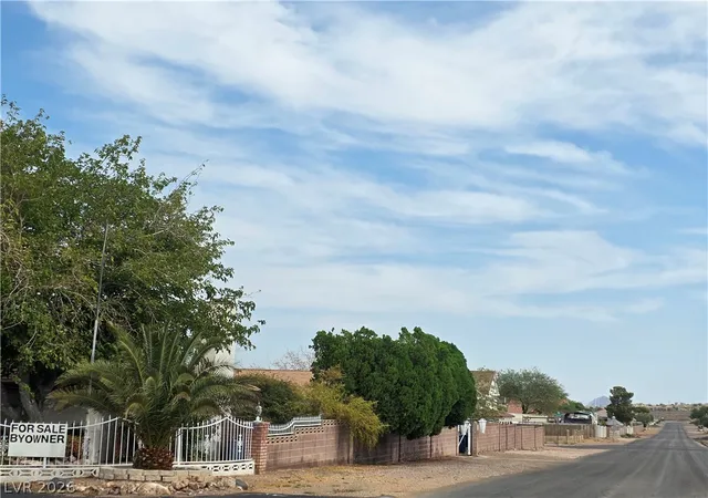 Photo 3 of Mansion for sale at 1590 Palomino Dr, Henderson, NV 89002 | MLS# 2816980 | Listing updated on 2026-09-11