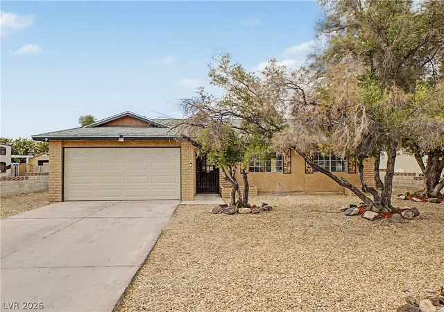 Photo 1 of Single family home for sale at 6258 Bayview Cir, Las Vegas, NV 89156 | MLS# 2816998 | Listing updated on 2026-09-15