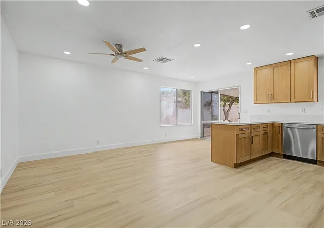 Photo 3 of Single family home for sale at 6258 Bayview Cir, Las Vegas, NV 89156 | MLS# 2816998 | Listing updated on 2026-09-15
