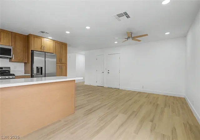 Photo 4 of Single family home for sale at 6258 Bayview Cir, Las Vegas, NV 89156 | MLS# 2816998 | Listing updated on 2026-09-15