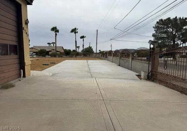Photo 3 of Single family home for sale at 8740 W Hammer Ln, Las Vegas, NV 89149 | MLS# 2817026 | Listing updated on 2026-09-12