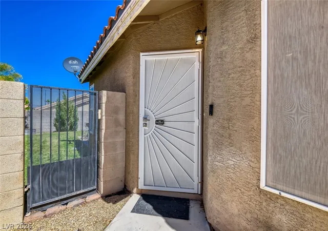 Photo 2 of Single family home for sale at 8128 W Gilmore Ave, Las Vegas, NV 89129 | MLS# 2817039 | Listing updated on 2026-10-28