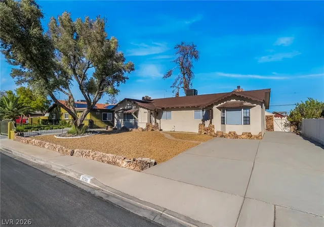 Photo 2 of Single family home for sale at 3256 Brentwood St, Las Vegas, NV 89121 | MLS# 2816721 | Listing updated on 2026-09-22