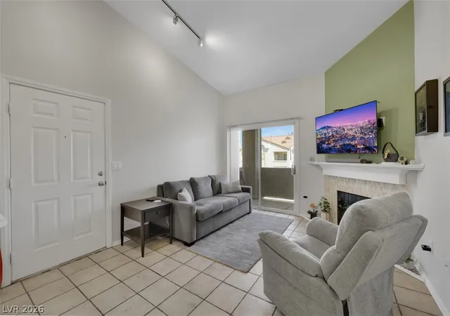 Listing Photo 5 - Condo for sale in building located at 855 N Stephanie St, Henderson, NV 89014 - Unit #2726