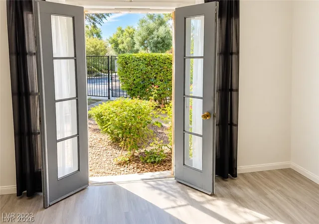 Photo 4 of Townhouse for sale at 770 Tam O Shanter, Las Vegas, NV 89109 | MLS# 2813560 | Listing updated on 2026-09-09