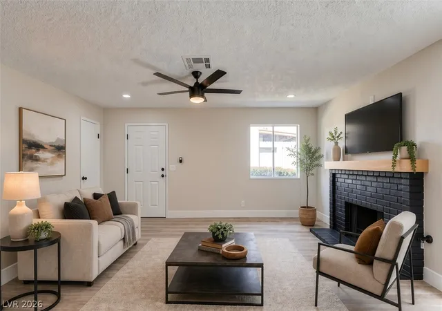 Photo 1 of Townhouse for sale at 3638 Villa Knls E Dr, Las Vegas, NV 89120 | MLS# 2816910 | Listing updated on 2026-09-09