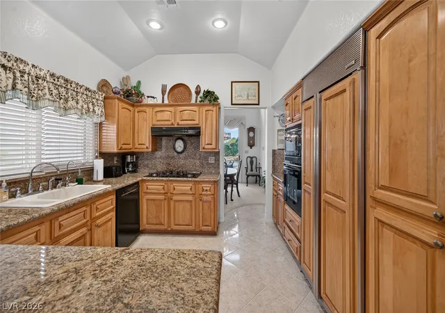 Photo 4 of Townhouse for sale at 8157 Round Hills Cir, Las Vegas, NV 89113 | MLS# 2814576 | Listing updated on 2026-09-10