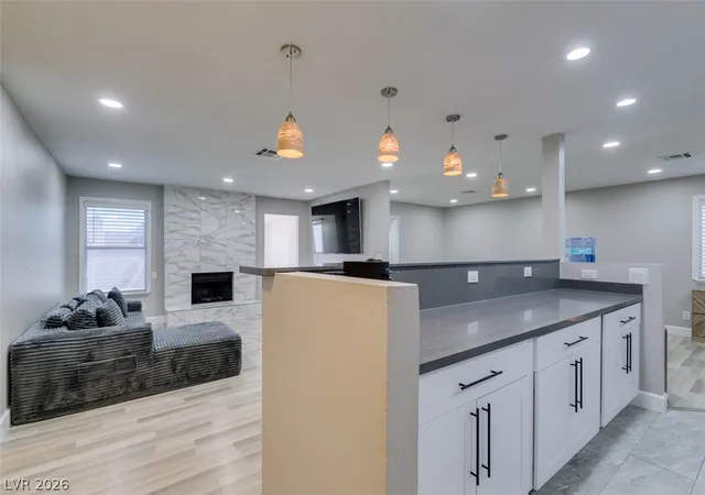 Photo 3 of Single family home for sale at 847 Shoreview Dr, Henderson, NV 89002 | MLS# 2817395 | Listing updated on 2026-09-10
