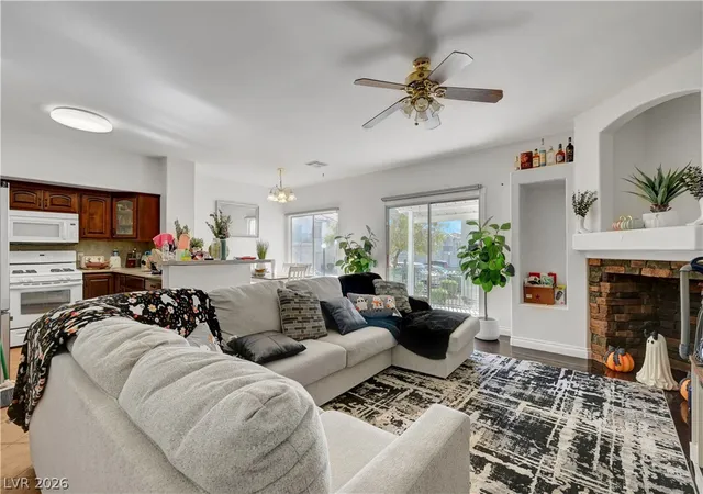 Listing Photo 5 - Condo for sale in building located at 6201 E Lake Mead Blvd, Las Vegas, NV 89156 - Unit #168