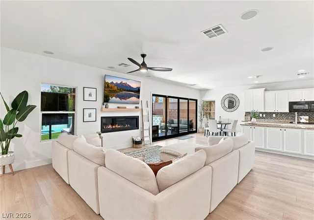 Photo 3 of Sale Pending at 3789 Via Di Girolamo Ave, Henderson, NV 89052 | MLS# 2816960 | Listing updated on 2026-09-21