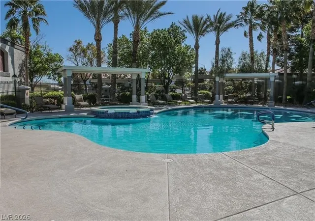 Listing Photo 2 - Condo for sale in building located at 950 Seven Hls Dr, Henderson, NV 89052 - Unit #2425