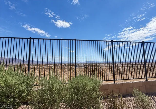 Photo 2 of Townhouse for sale at 6186 Rathbone St, Las Vegas, NV 89166 | MLS# 2817074 | Listing updated on 2026-09-11
