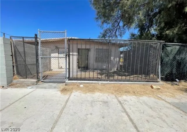 Photo 2 of Single family home for sale at 720 W Wilson Ave, Las Vegas, NV 89106 | MLS# 2817474 | Listing updated on 2026-09-14