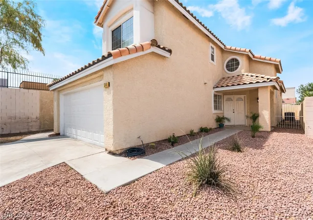 Photo 4 of Single family home for sale at 5348 Desert Blossom Rd, Las Vegas, NV 89107 | MLS# 2817475 | Listing updated on 2026-09-11