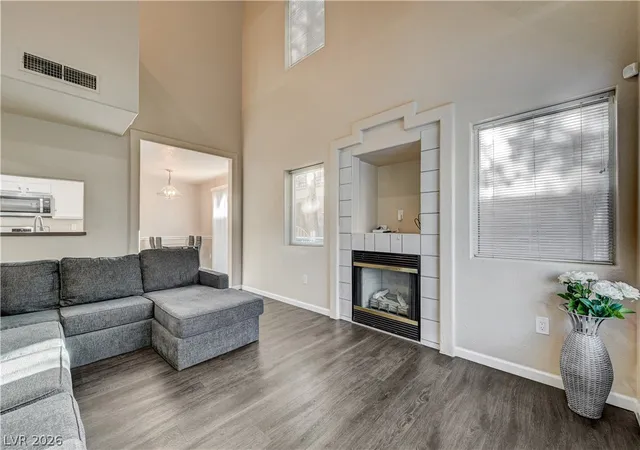Photo 3 of Townhouse for sale at 4033 Cape Sand Dr, Las Vegas, NV 89108 | MLS# 2816793 | Listing updated on 2026-10-06