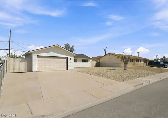 Photo 3 of Single family home for sale at 120 Linden St, Henderson, NV 89015 | MLS# 2817785 | Listing updated on 2026-09-11