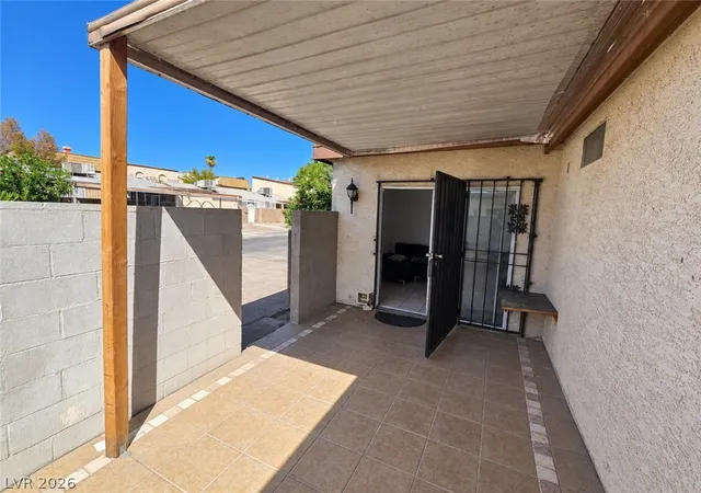 Photo 4 of Townhouse for sale at 3984 Torsby Pl, Las Vegas, NV 89119 | MLS# 2817777 | Listing updated on 2026-09-29