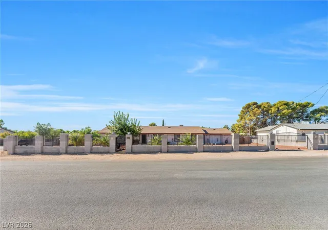 Single family home for sale at 9015 W Hammer Ln, Las Vegas, NV 89149 | MLS# 2816976