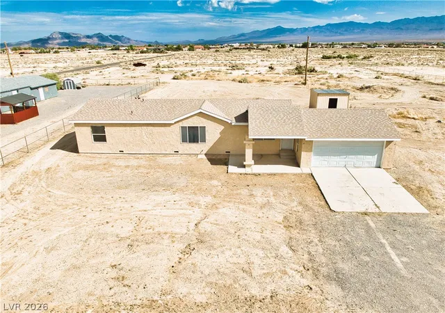 Photo 2 of Manufactured home for sale at 420 E Hickory St, Pahrump, NV 89048 | MLS# 2813874 | Listing updated on 2026-09-11