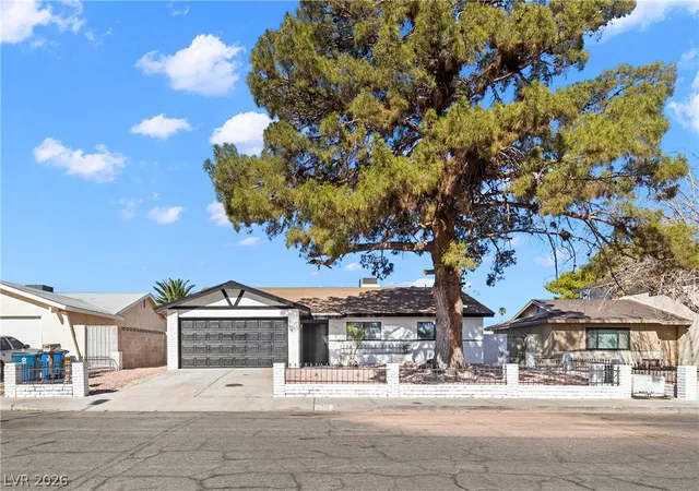 Photo 1 of Single family home for sale at 1712 Rockcrest Dr, Las Vegas, NV 89108 | MLS# 2816112 | Listing updated on 2026-09-11