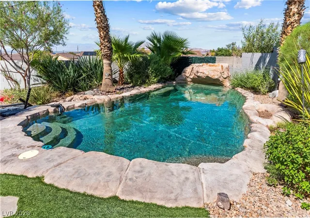Photo 2 of Single family home for sale at 424 Waterwheel Fls Dr, Henderson, NV 89015 | MLS# 2816293 | Listing updated on 2026-09-11