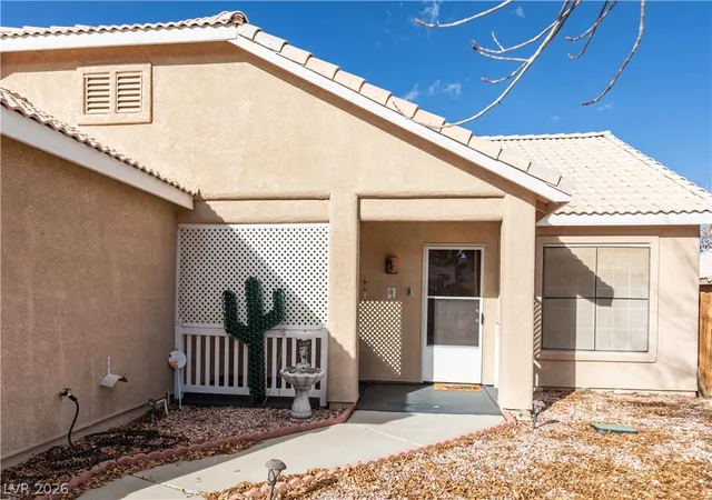 Photo 3 of Single family home for sale at 401 Honeysuckle Ln, Mesquite, NV 89027 | MLS# 2817856 | Listing updated on 2026-09-11