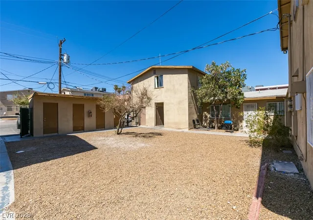 Listing Photo 3 - Condo for sale in building located at 3811 Daisy St, Las Vegas, NV 89119 - Unit #35