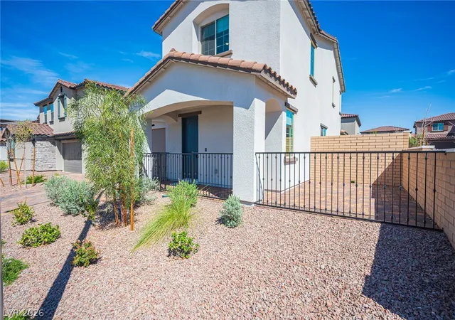 Photo 3 of Single family home for sale at 320 Della Pergola Pl, Henderson, NV 89015 | MLS# 2817907 | Listing updated on 2026-09-11