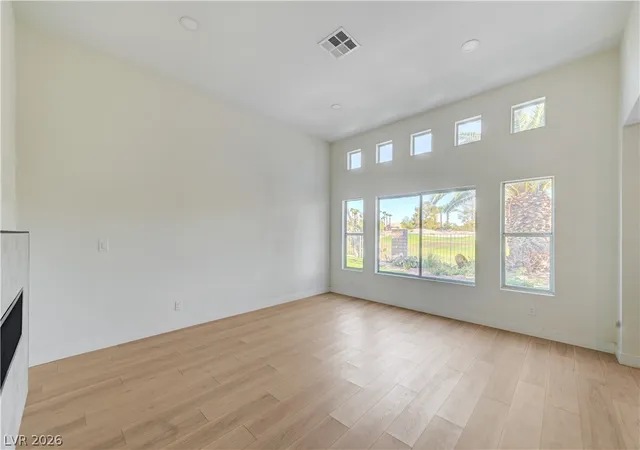 Photo 4 of Single family home for sale at 7932 Ben Hogan Dr, Las Vegas, NV 89149 | MLS# 2816626 | Listing updated on 2026-09-14