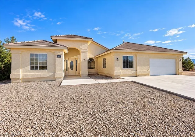 Photo 1 of Single family home for sale at 381 Arapahoe St, Pahrump, NV 89048 | MLS# 2818007 | Listing updated on 2026-09-12