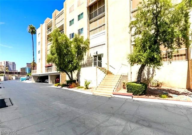 Listing Photo 2 - Condo for sale in building located at 730 S Royal Crest Cir, Las Vegas, NV 89169 - Unit #414