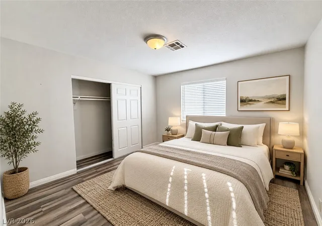 Listing Photo 5 - Condo for sale in building located at 5141 Pioneer Ave, Las Vegas, NV 89146 - Unit #101