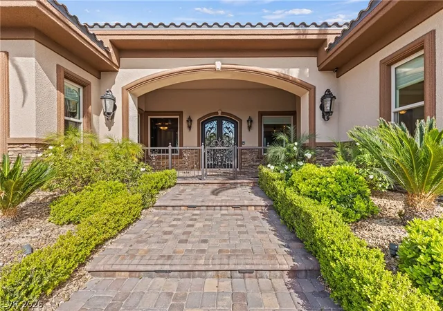 Photo 3 of Single family home for sale at 8574 Verde Park Cir, Las Vegas, NV 89129 | MLS# 2817837 | Listing updated on 2026-09-12