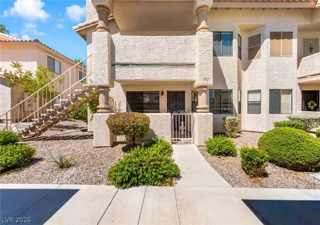 Listing Photo 2 - Condo for sale in building located at 1017 Falconhead Ln, Las Vegas, NV 89128 - Unit #102