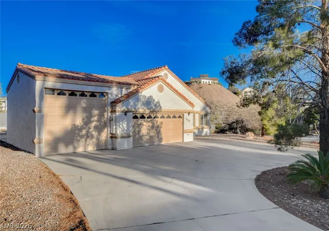 Photo 3 of Single family home for sale at 1319 Highland Ct, Boulder City, NV 89005 | MLS# 2818193 | Listing updated on 2026-09-12