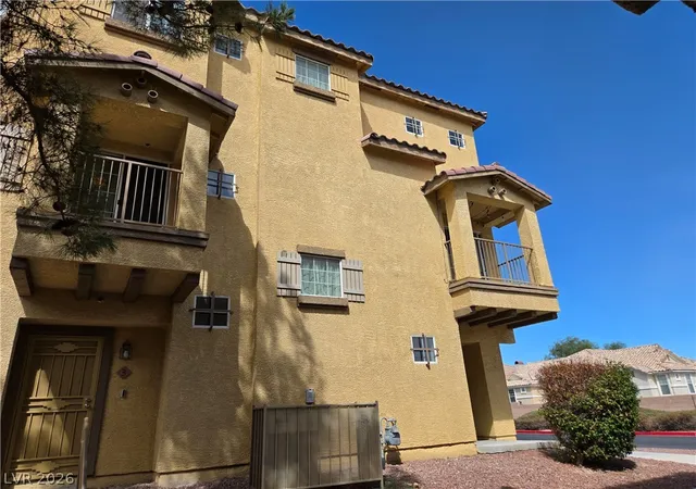 Photo 3 of Townhouse for sale at 5935 Nuevo Leon St #2, North Las Vegas, NV 89031 | MLS# 2818221 | Listing updated on 2026-09-28