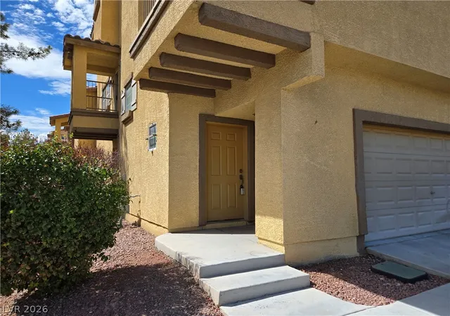 Photo 3 of Townhouse for sale at 5935 Nuevo Leon St #2, North Las Vegas, NV 89031 | MLS# 2818221 | Listing updated on 2026-09-28
