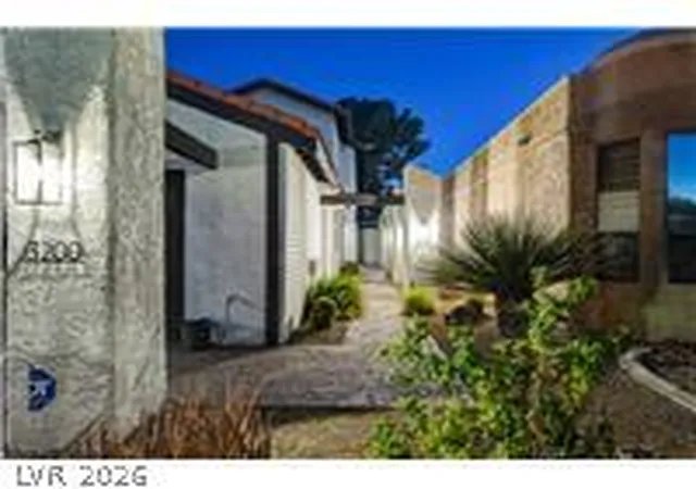 Photo 3 of Single family home for sale at 3200 Bel Air Dr, Las Vegas, NV 89109 | MLS# 2818169 | Listing updated on 2026-09-12