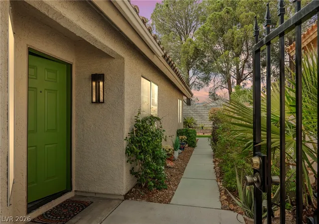 Photo 2 of Single family home for sale at 3213 Oyster Bay St, Las Vegas, NV 89117 | MLS# 2818201 | Listing updated on 2026-09-19