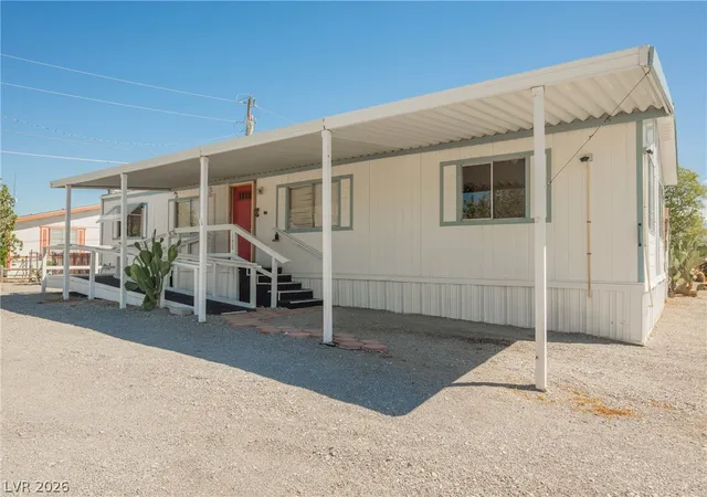 Photo 3 of Manufactured home for sale at 320 Kite St, Pahrump, NV 89048 | MLS# 2817192 | Listing updated on 2026-09-23