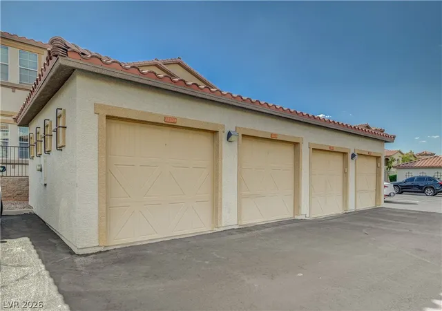 Photo 3 of Condo for sale at 50 Aura De Blanco St #11104, Henderson, NV 89074 | MLS# 2818020 | Listing updated on 2026-09-13